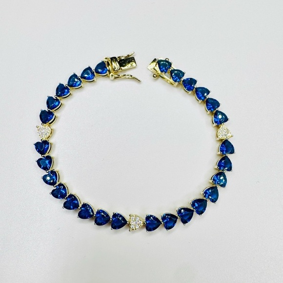 Elegant Blue Sapphire Heart Tennis Bracelet
